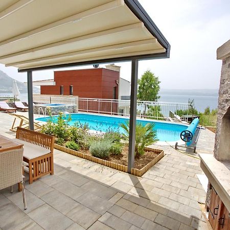 Villa Sara With Sea View And Private Heated Pool Omiš Buitenkant foto