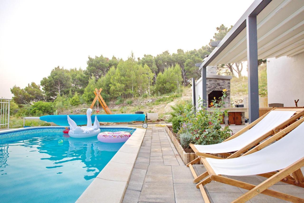 Villa Sara With Sea View And Private Heated Pool Omiš Buitenkant foto