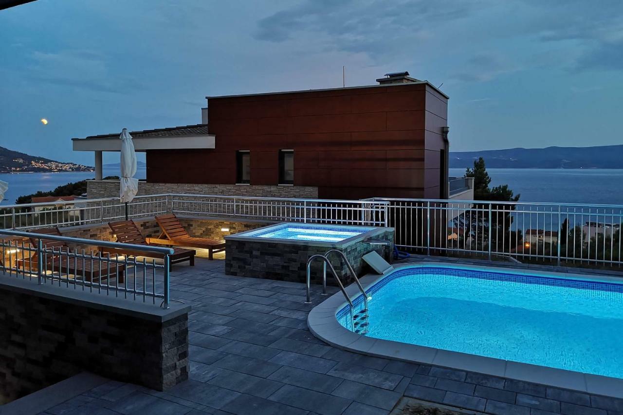 Villa Sara With Sea View And Private Heated Pool Omiš Buitenkant foto